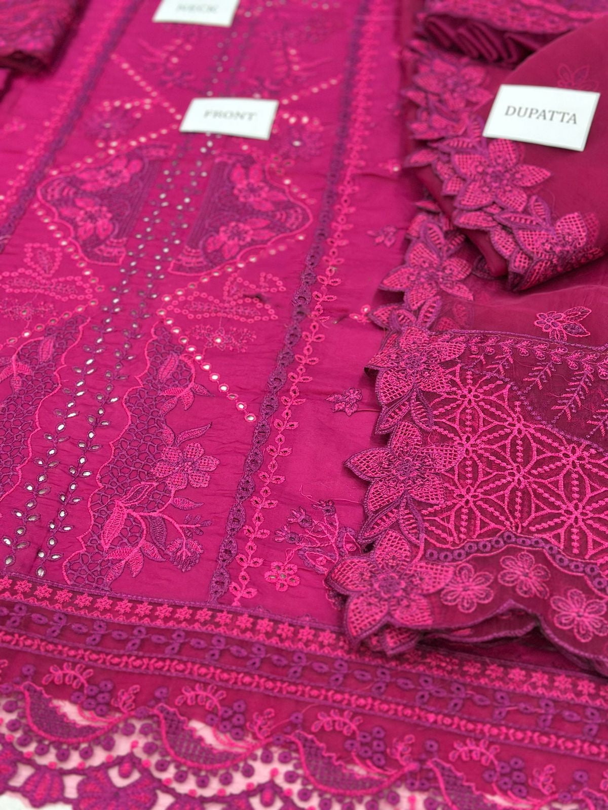 Luxury Chicken Kari Embroidered Lawn Dress 3 piece Unstitched Dress