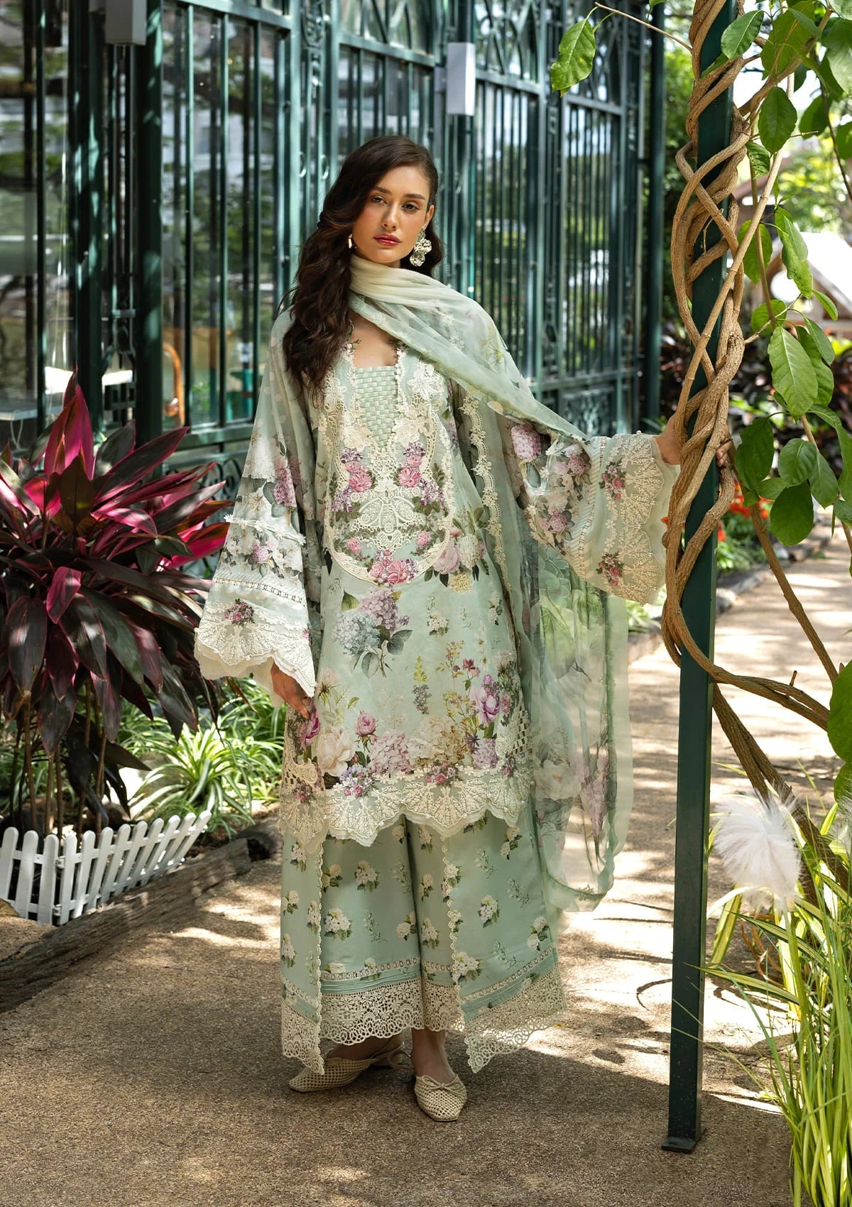 Elaf Embroidered Lawn 3 Piece Unstitched Suit EL-ESA-4B